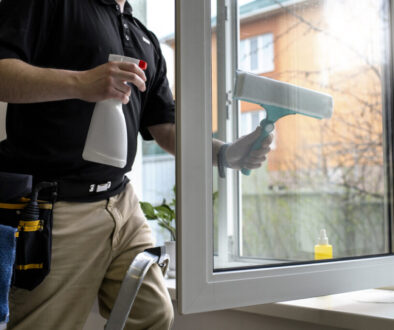 fensterreinigung-vorbereiten-mit-diesen-schritten-sparen-sie-zeit-und-vermeiden-schlieren